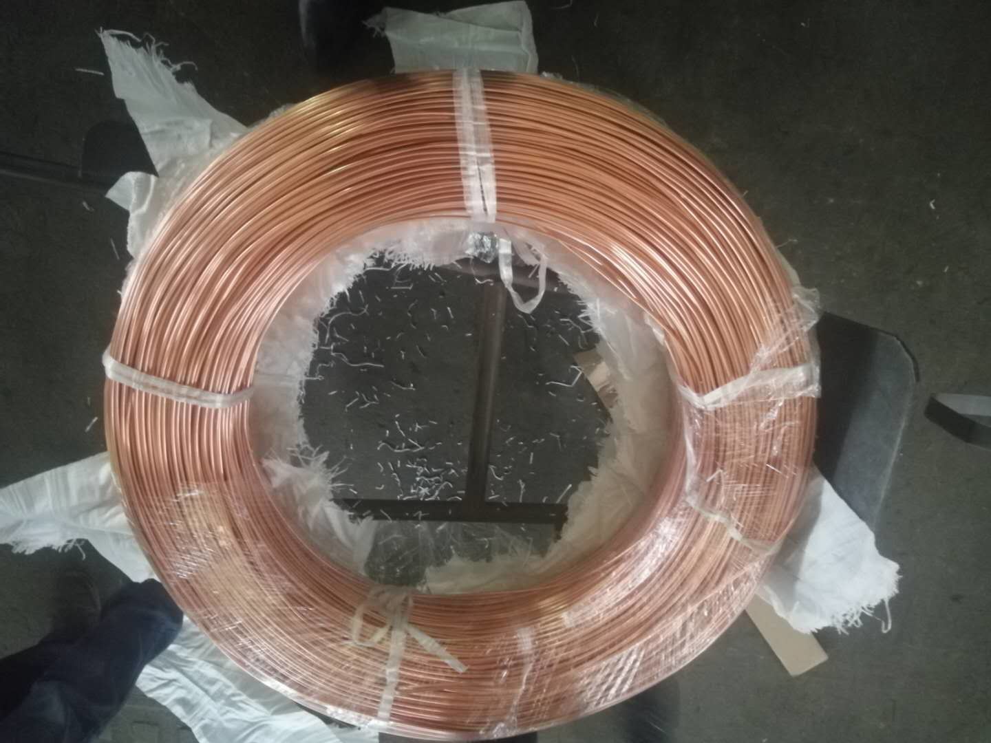 Copper Coating 0.4μM Single 4.76x0.65 Welded Steel Tube